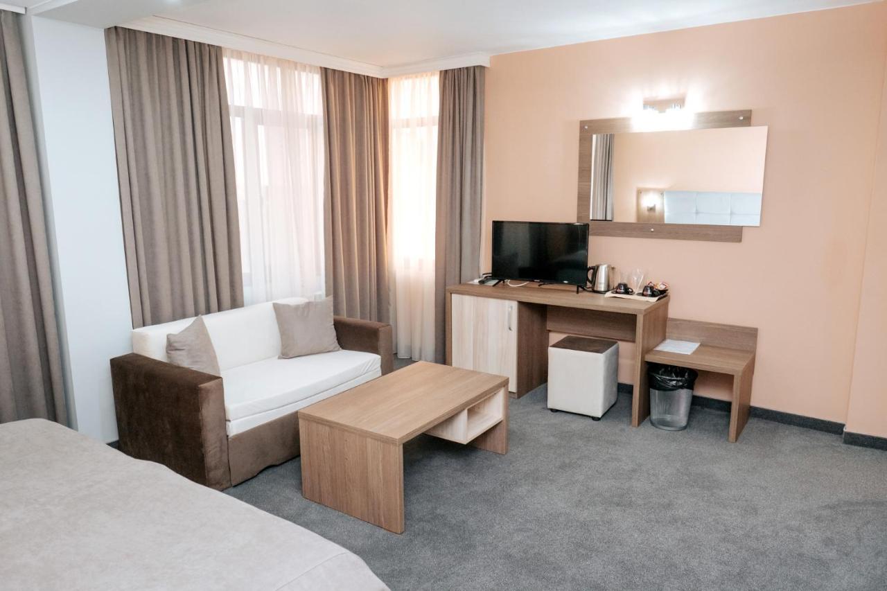 Hotel Tundzha - Renovated! Yambol Eksteriør billede